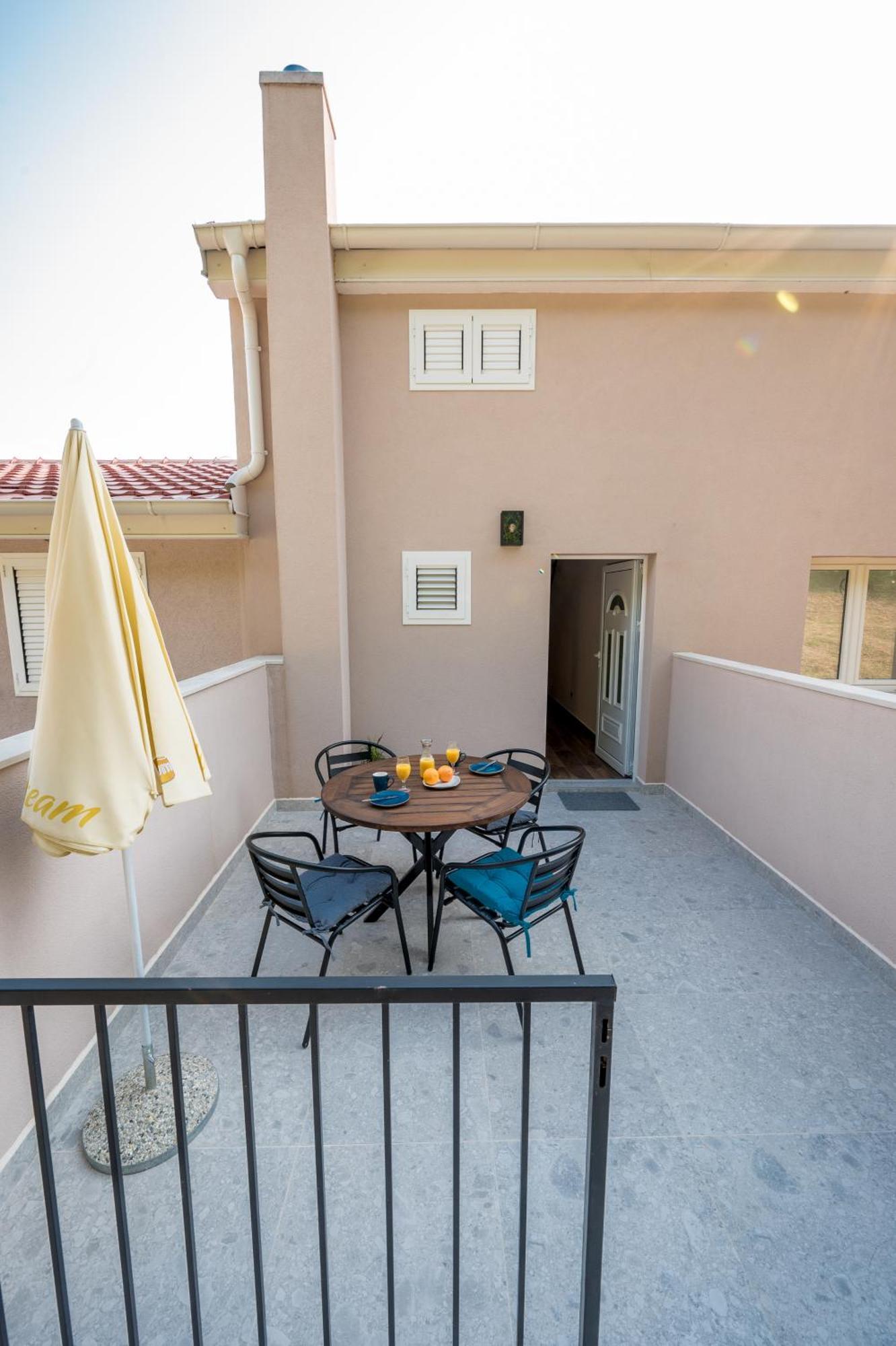 Appartement En Chene Kotor Exterior foto