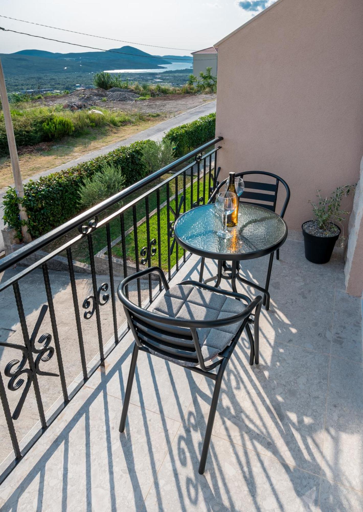 Appartement En Chene Kotor Exterior foto